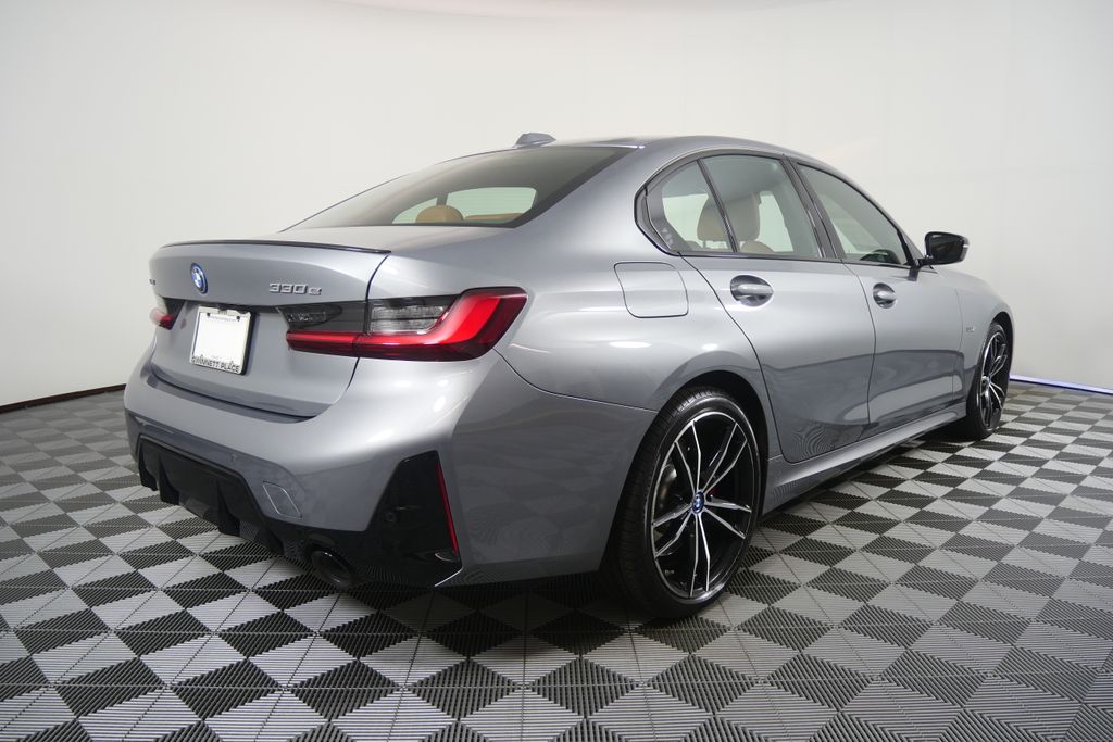 Thumbnail: 2023 BMW 3 Series - 5
