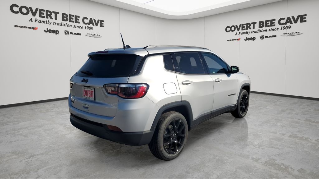 New 2026 Silver Jeep  image 9