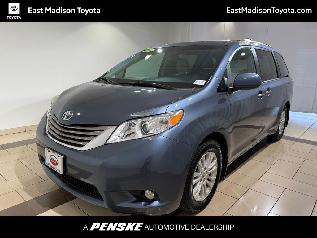 2016 Toyota Sienna XLE -
                  Madison, WI