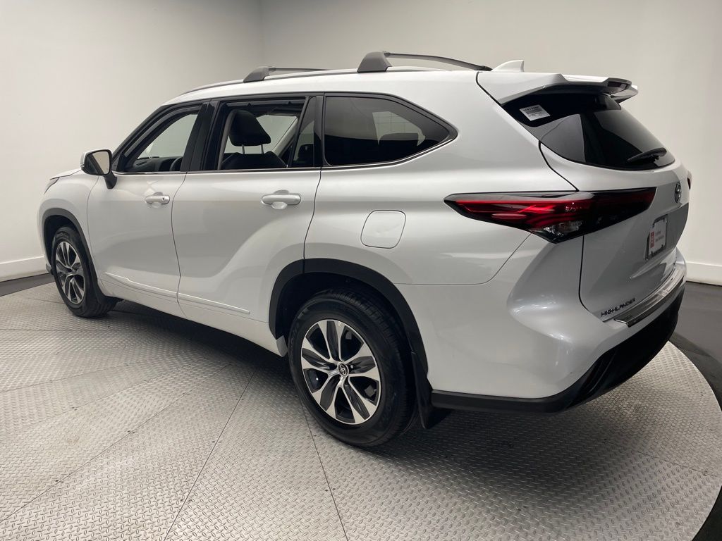 2022 Toyota Highlander XLE 7