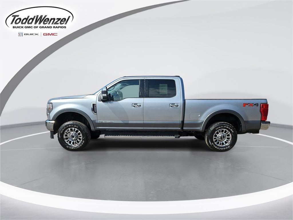 2022 Ford F-250 Super Duty Lariat Crew Cab 4WD Pickup Truck Four-Wheel Drive Automatic
