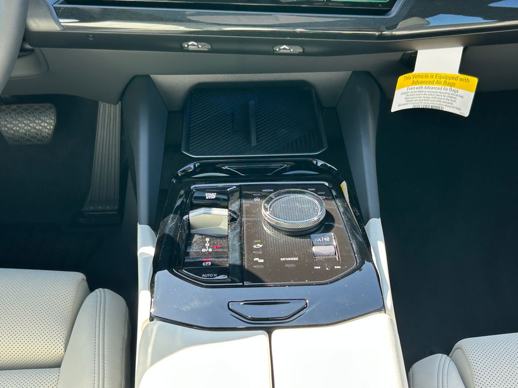 2025 BMW 5 Series 530i 27