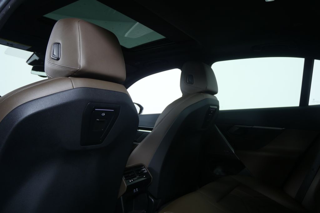 Thumbnail: 2024 BMW 5 Series - 17