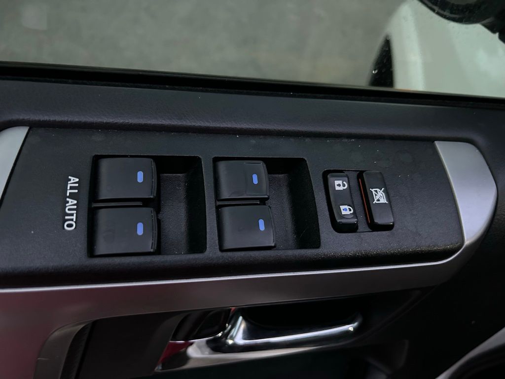Thumbnail: 2022 Toyota 4Runner - 16