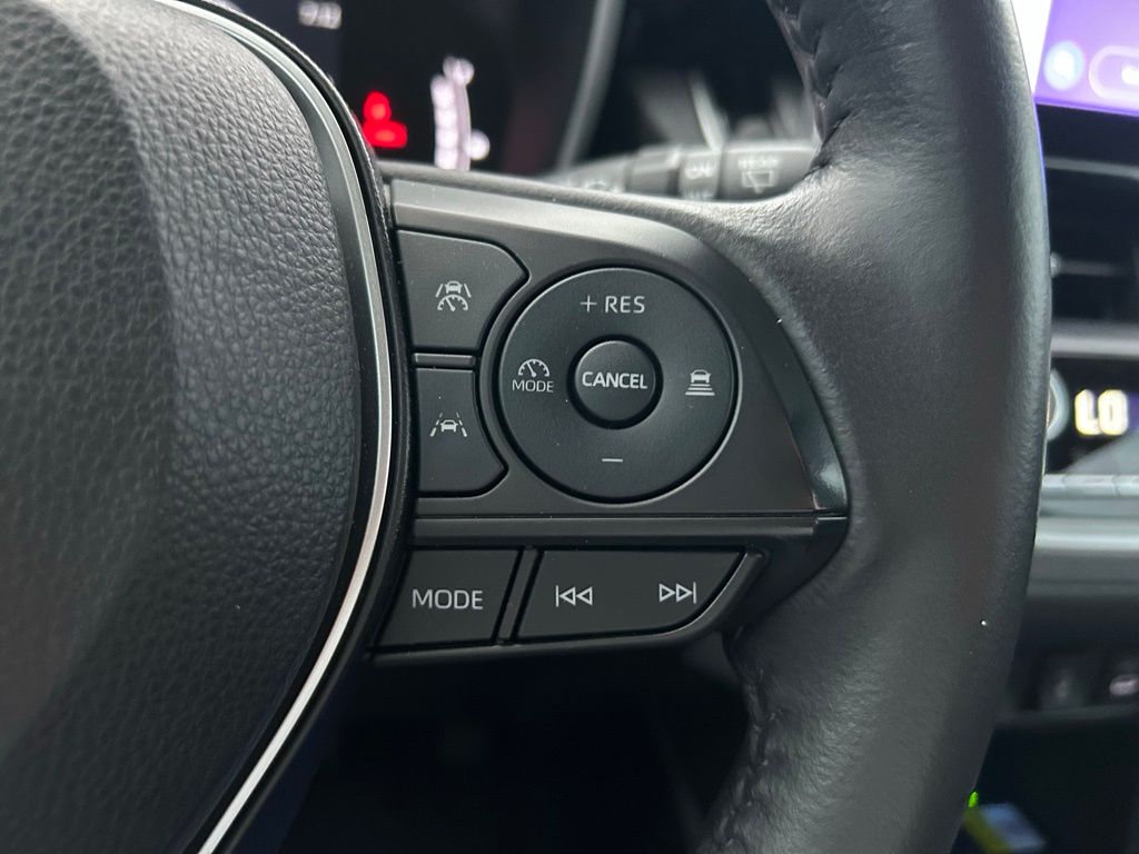 Thumbnail: 2023 Toyota Corolla Cross - 19