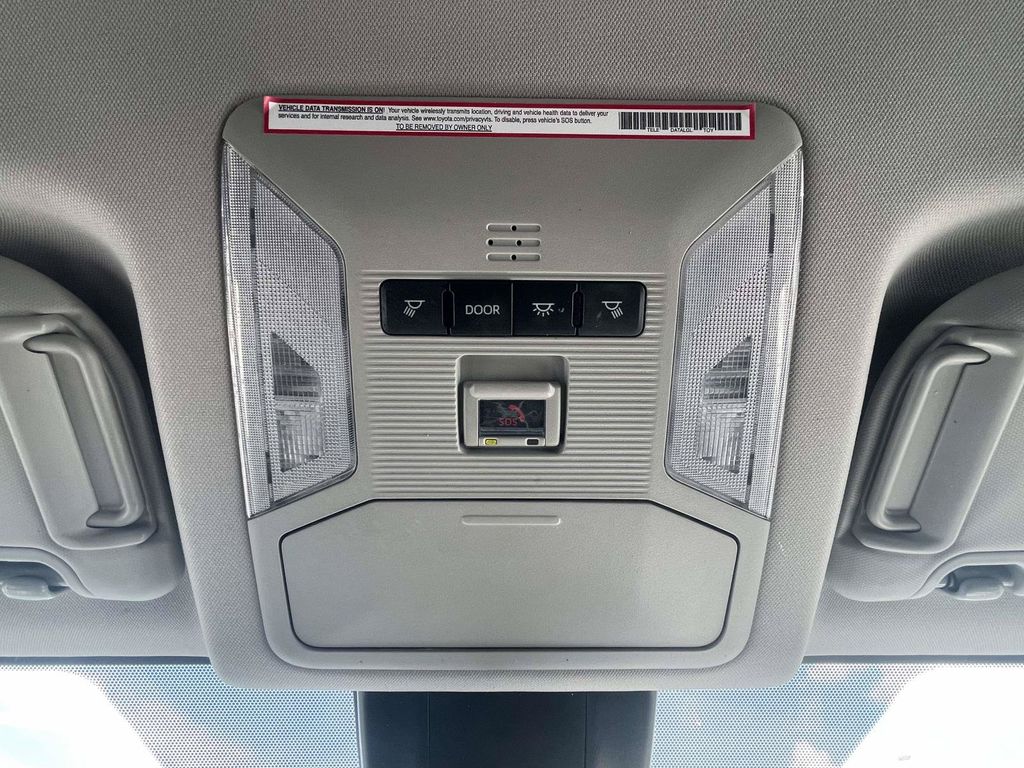 Used 2023  Toyota XLE image 31