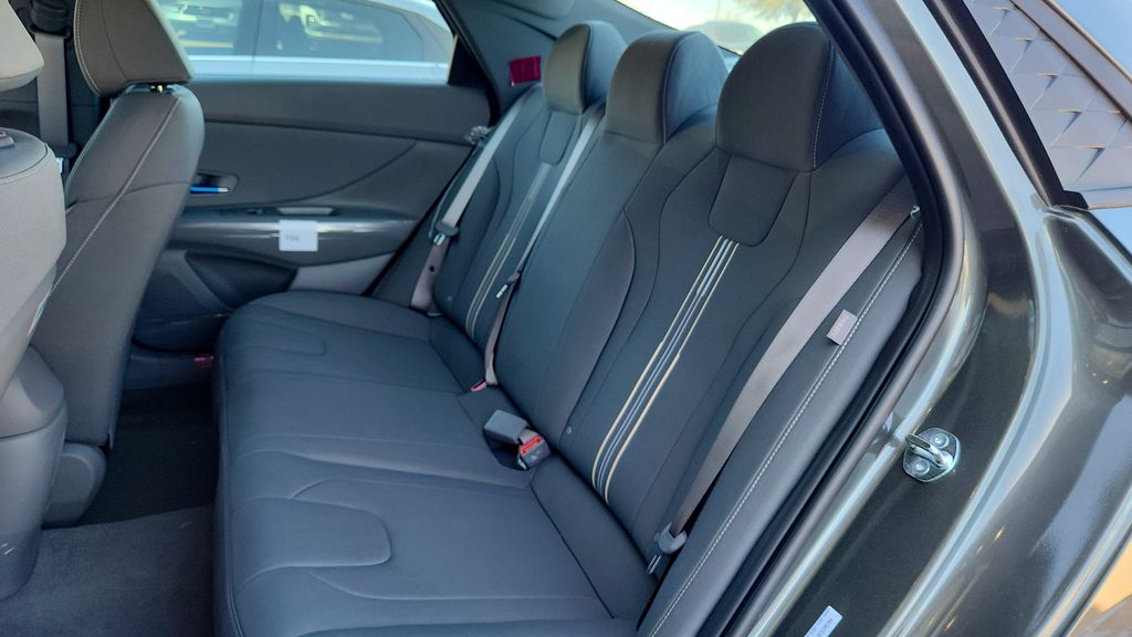 2026 Hyundai Elantra Hybrid