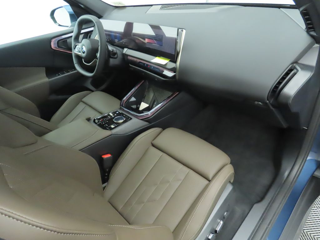 Thumbnail: 2025 BMW X3 - 18