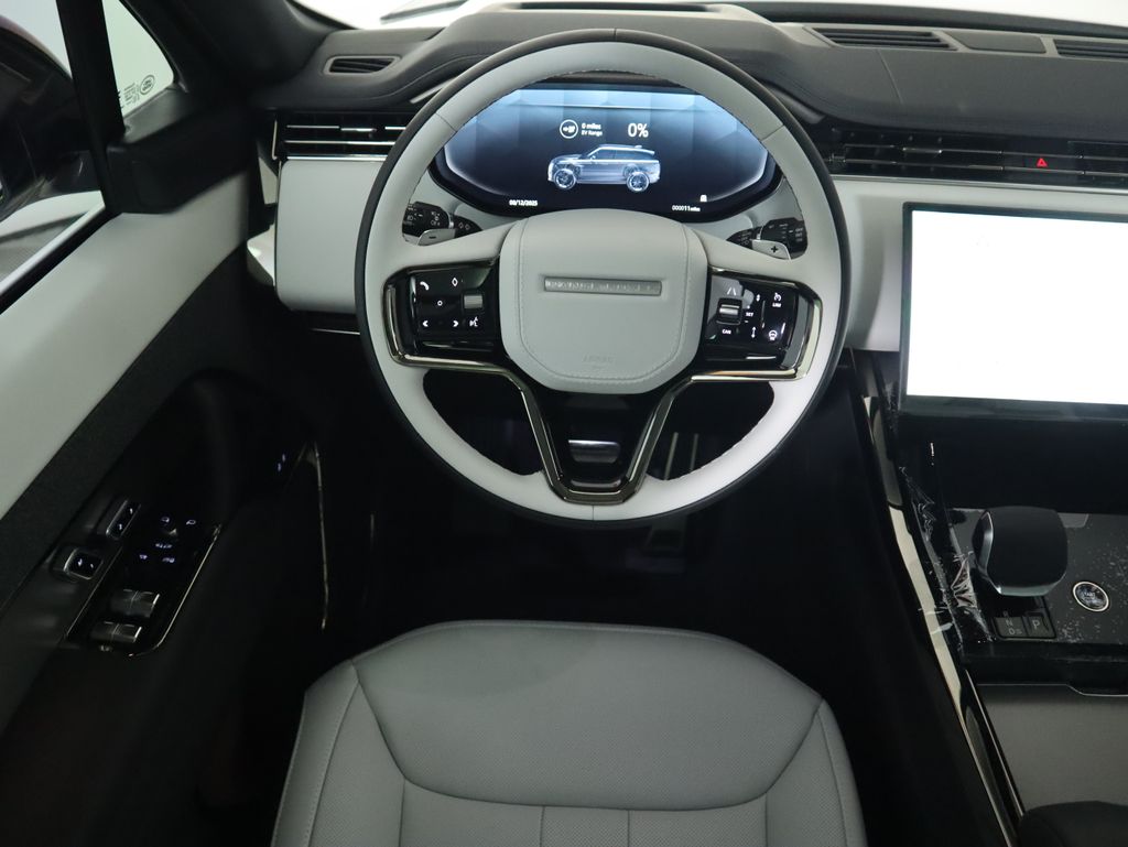 Thumbnail: 2025 Land Rover Range Rover Sport - 11