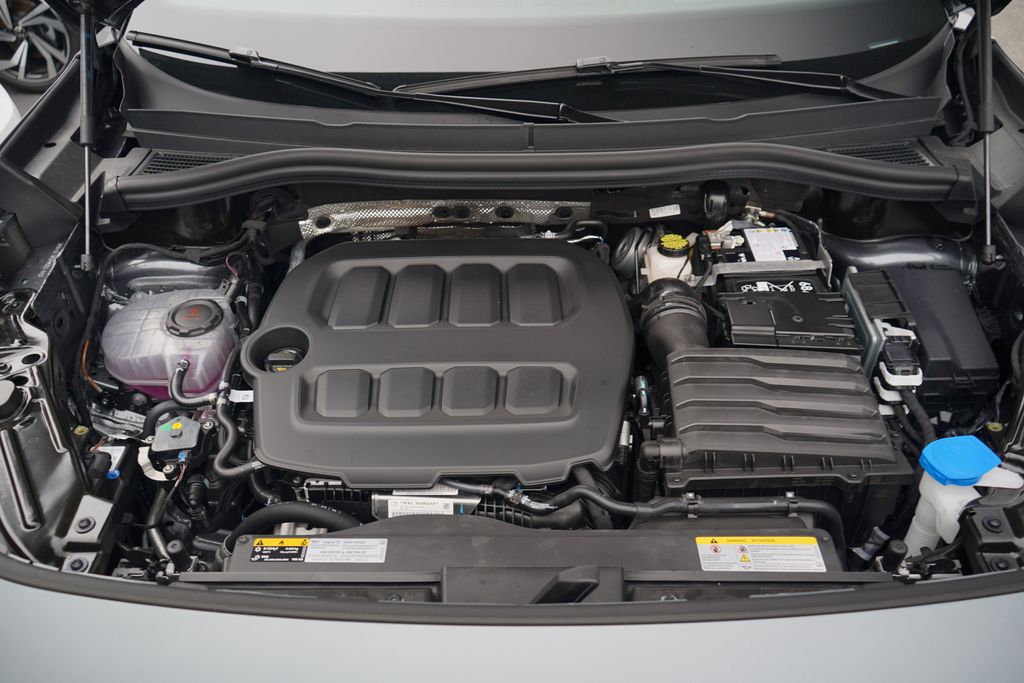 Thumbnail: 2025 Volkswagen Tiguan - 12