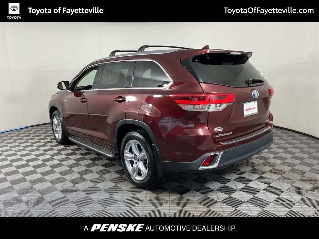 2017 Toyota Highlander Limited 18