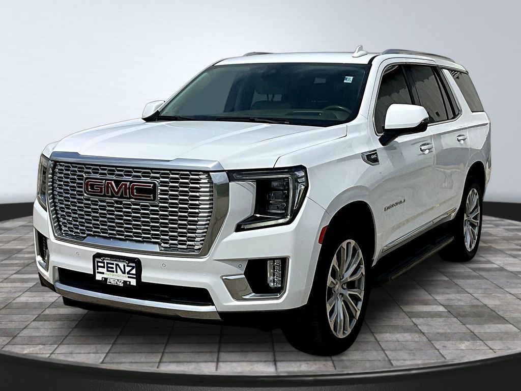 Summit White 2022 GMC Yukon SUV / Crossover Four-Wheel Drive
