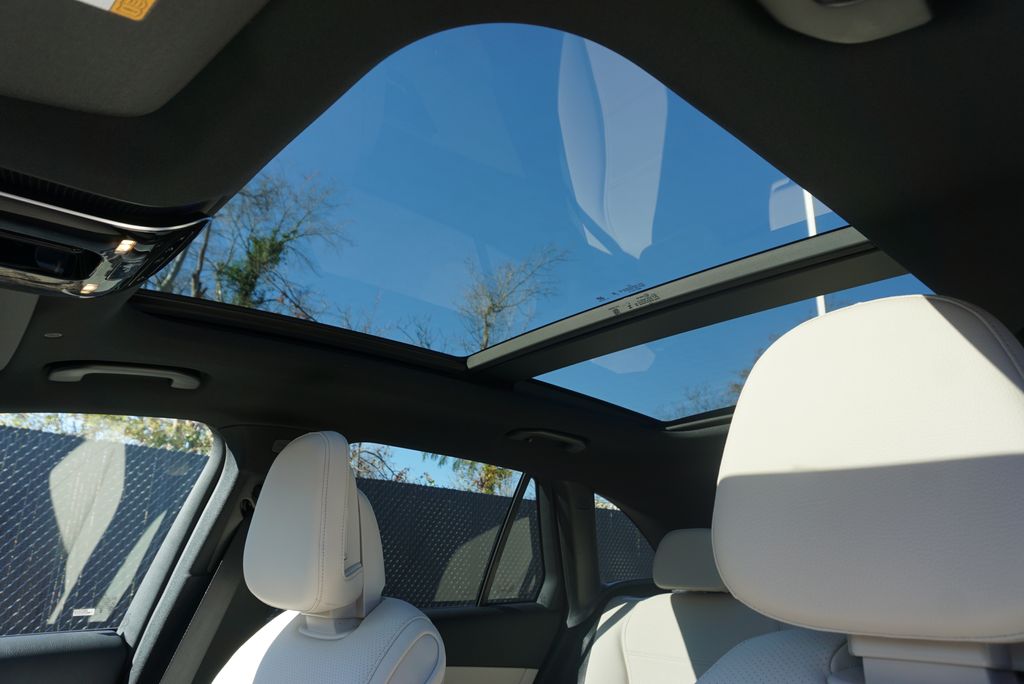 Thumbnail: 2026 Mercedes-Benz GLC - 12