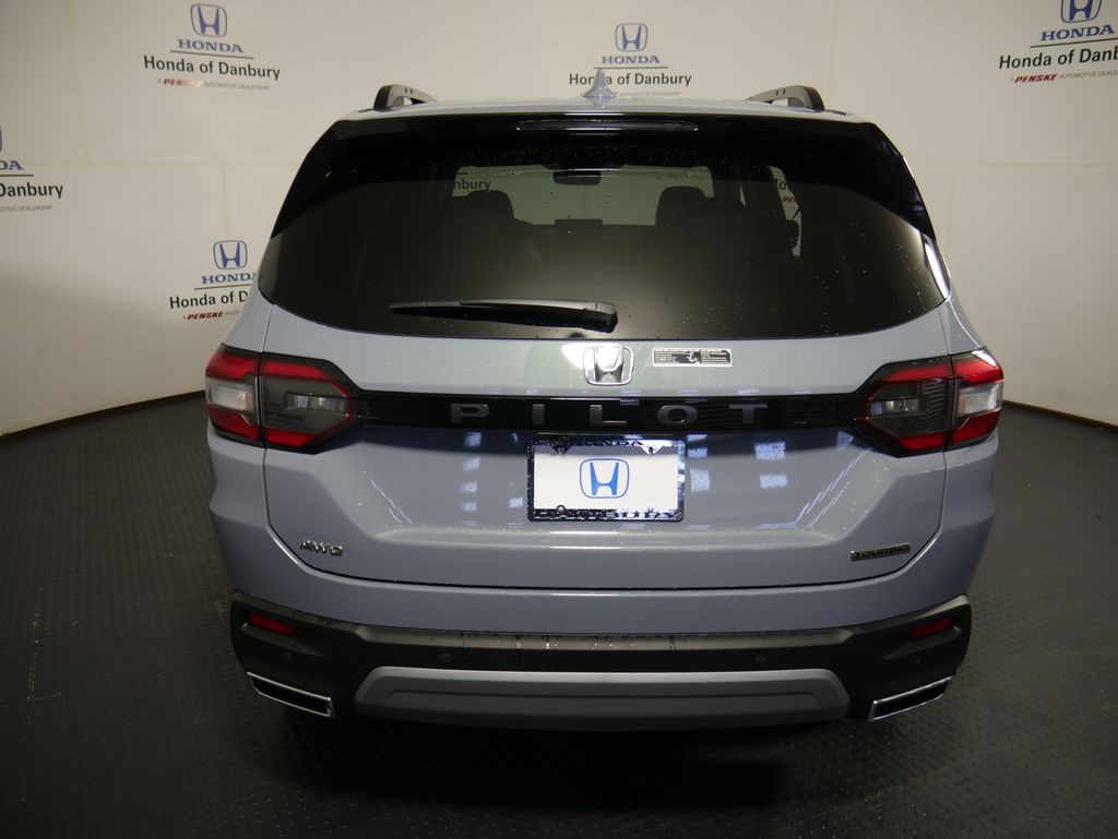 2025 Honda Pilot Touring 5