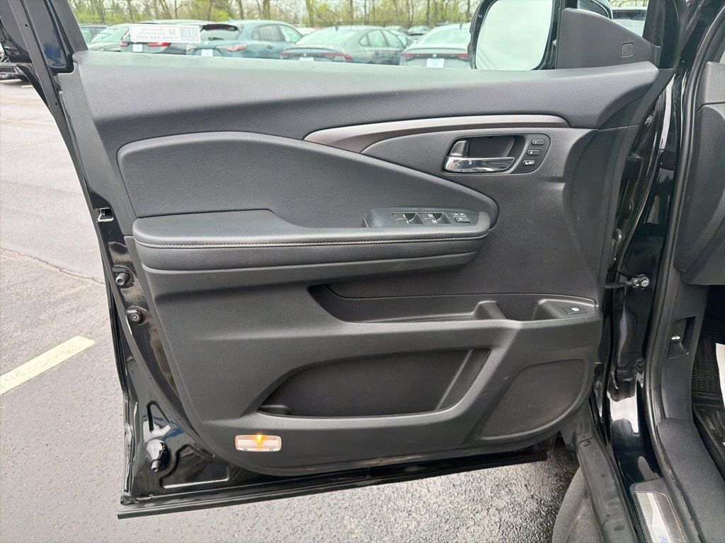 Thumbnail: 2023 Honda Ridgeline - 18