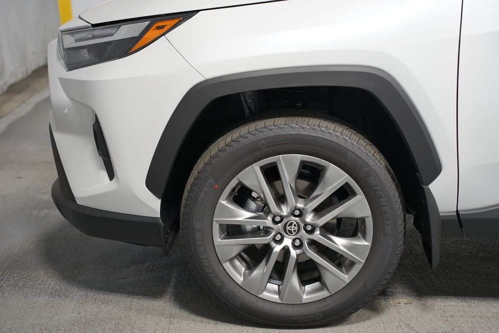 Thumbnail: 2025 Toyota RAV4 - 5