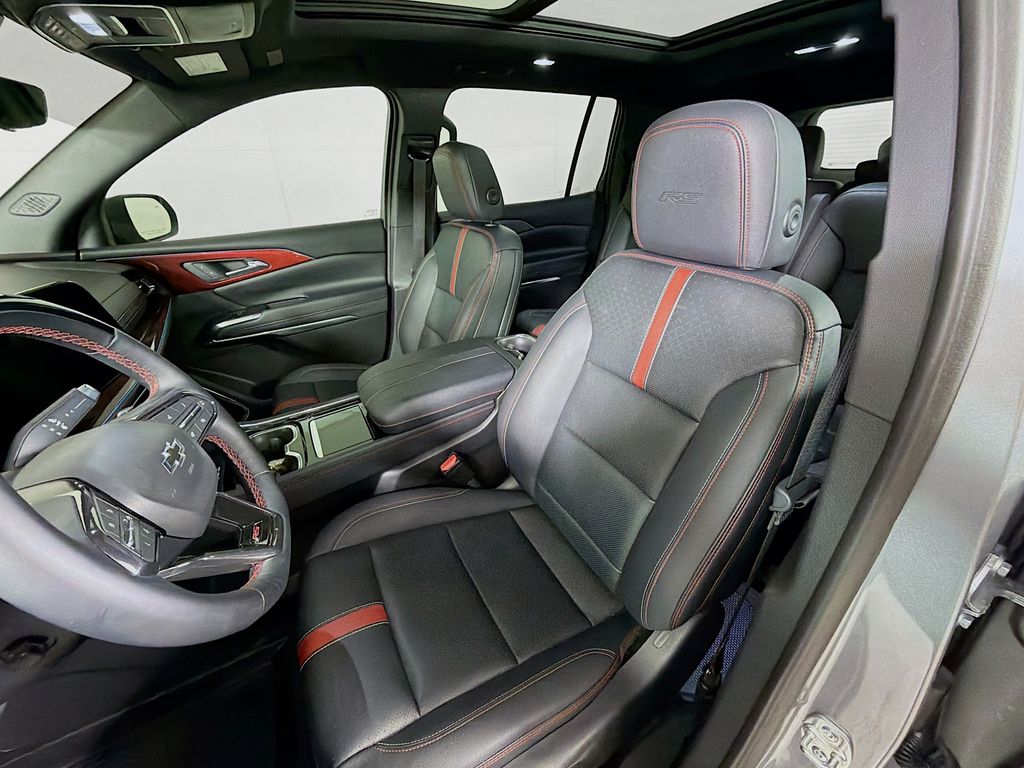 Used 2024 Chevrolet Traverse SUV