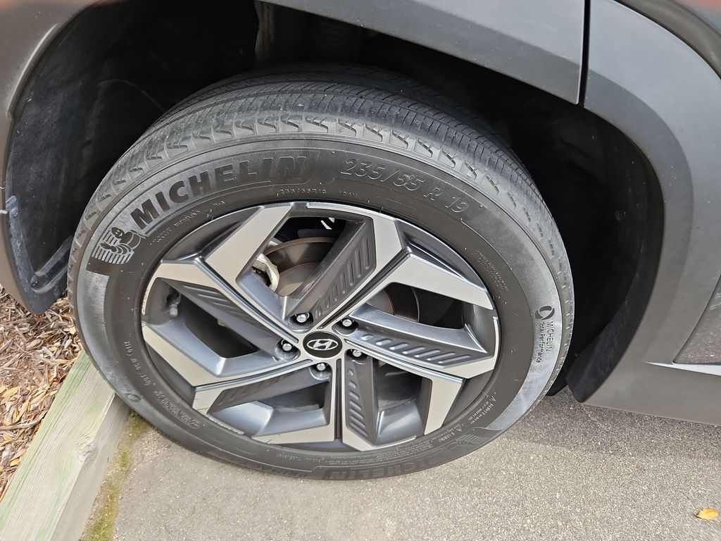 2022 Hyundai Tucson Limited Gray at Matthews Motors of Wilmington