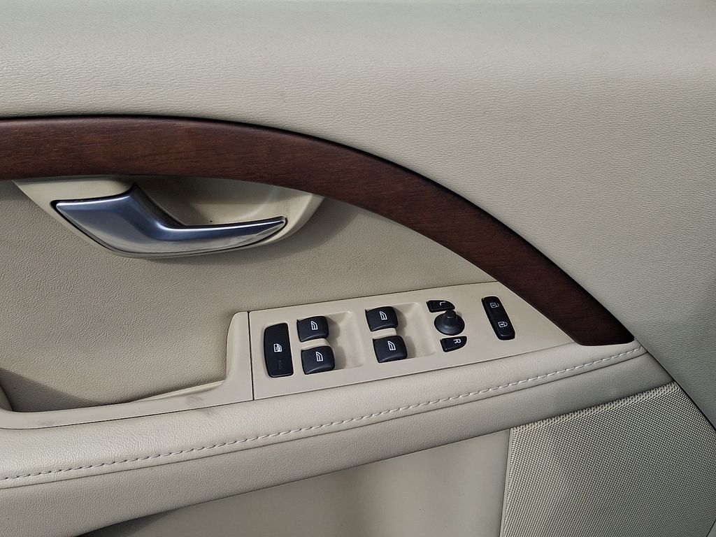 Thumbnail: 2011 Volvo S80 - 12