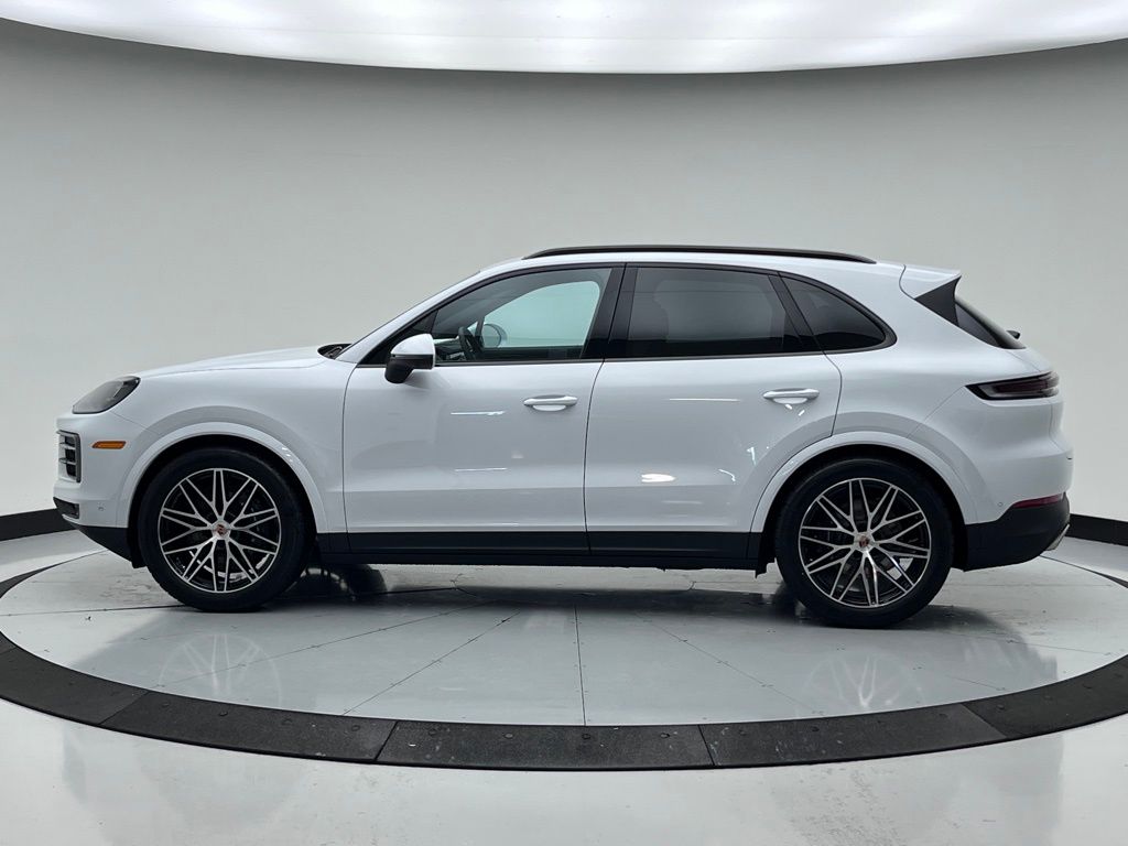Thumbnail: 2025 Porsche Cayenne - 2