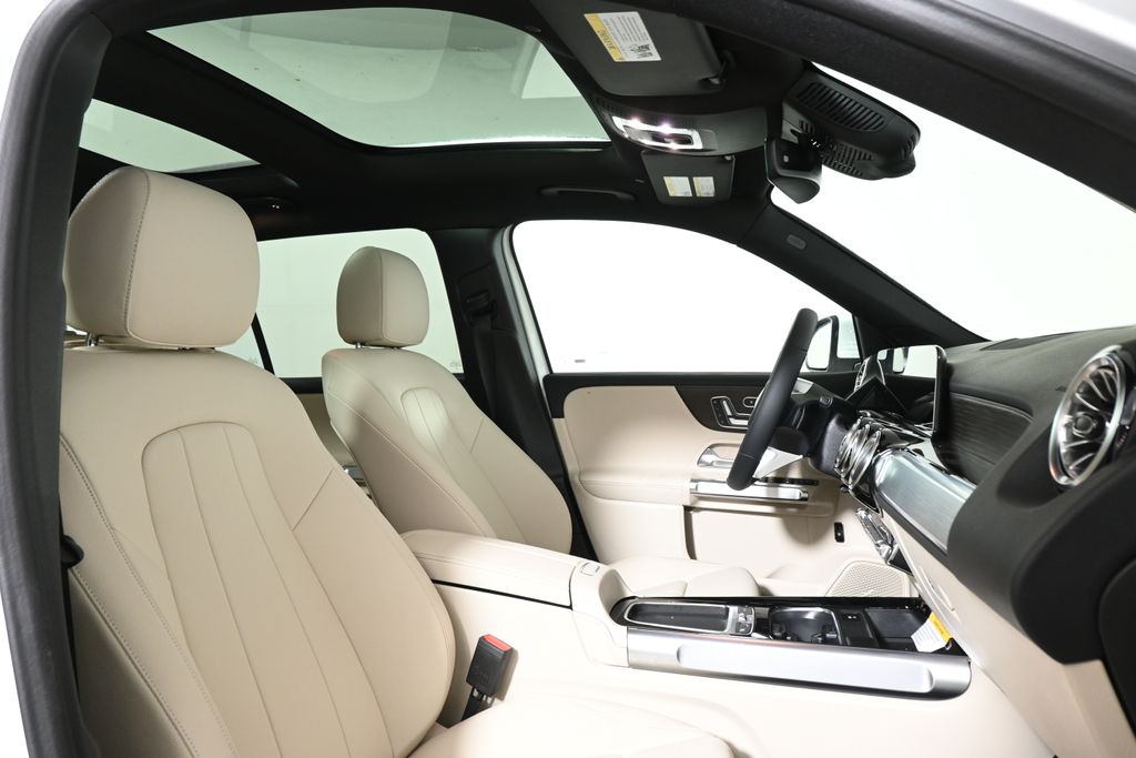 Thumbnail: 2026 Mercedes-Benz GLB - 22