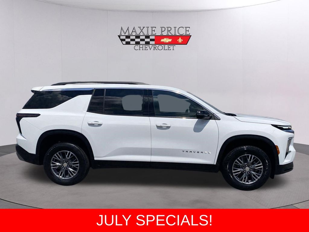 Used 2024 Chevrolet Traverse SUV