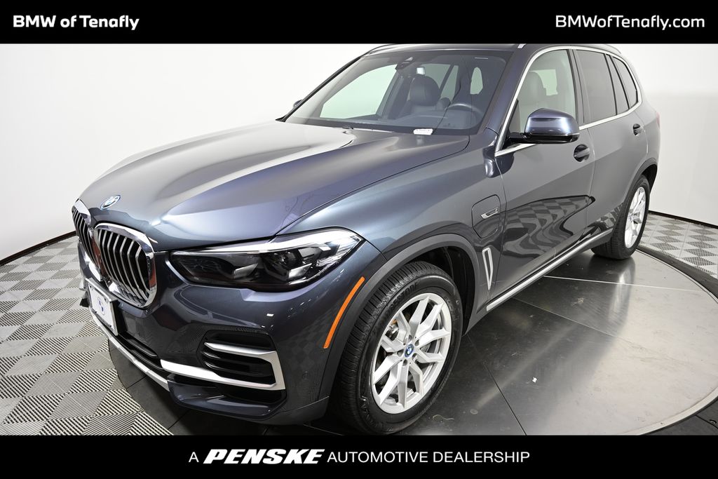 Thumbnail: 2022 BMW X5 - 1