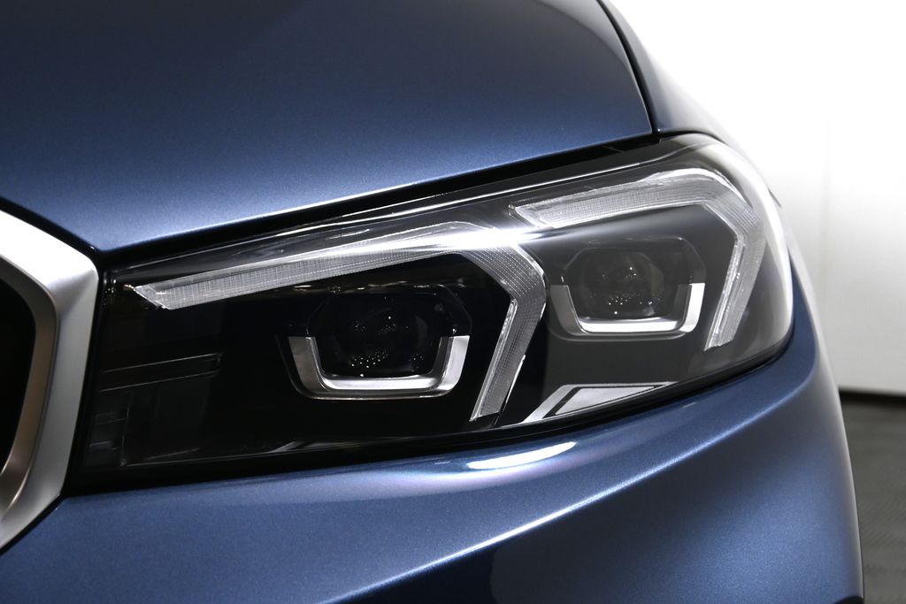 Thumbnail: 2026 BMW 3 Series - 11