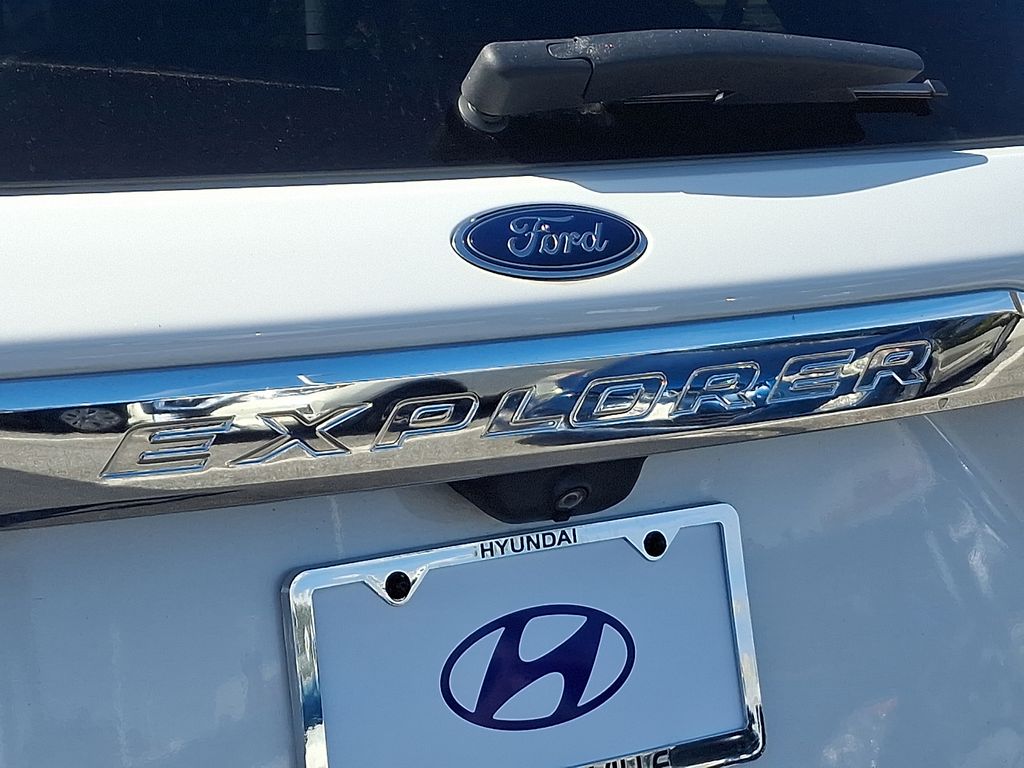 Thumbnail: 2020 Ford Explorer - 31