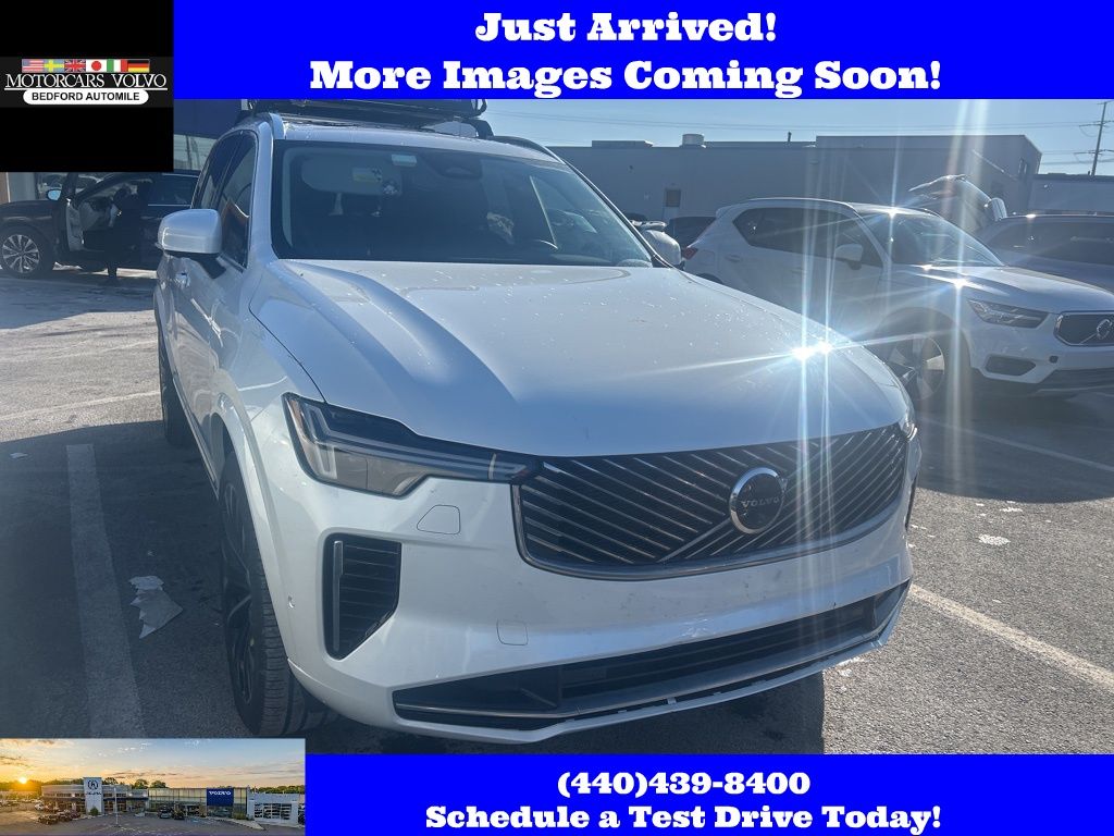 2025 Volvo XC90 Recharge T8 Plus Bright Theme 6-Passenger eAWD