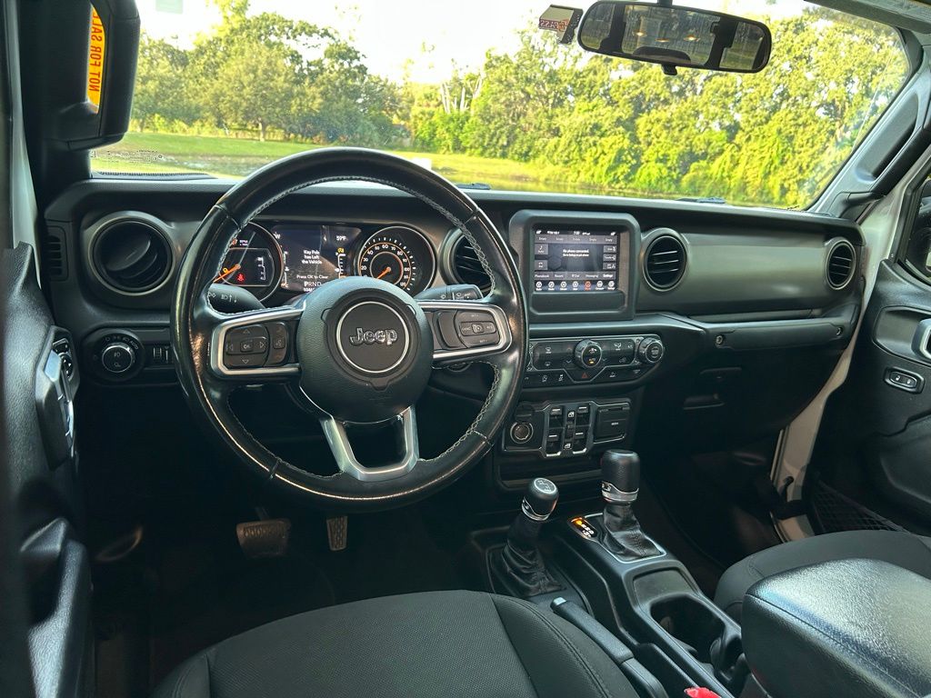 Thumbnail: 2020 Jeep Gladiator - 12