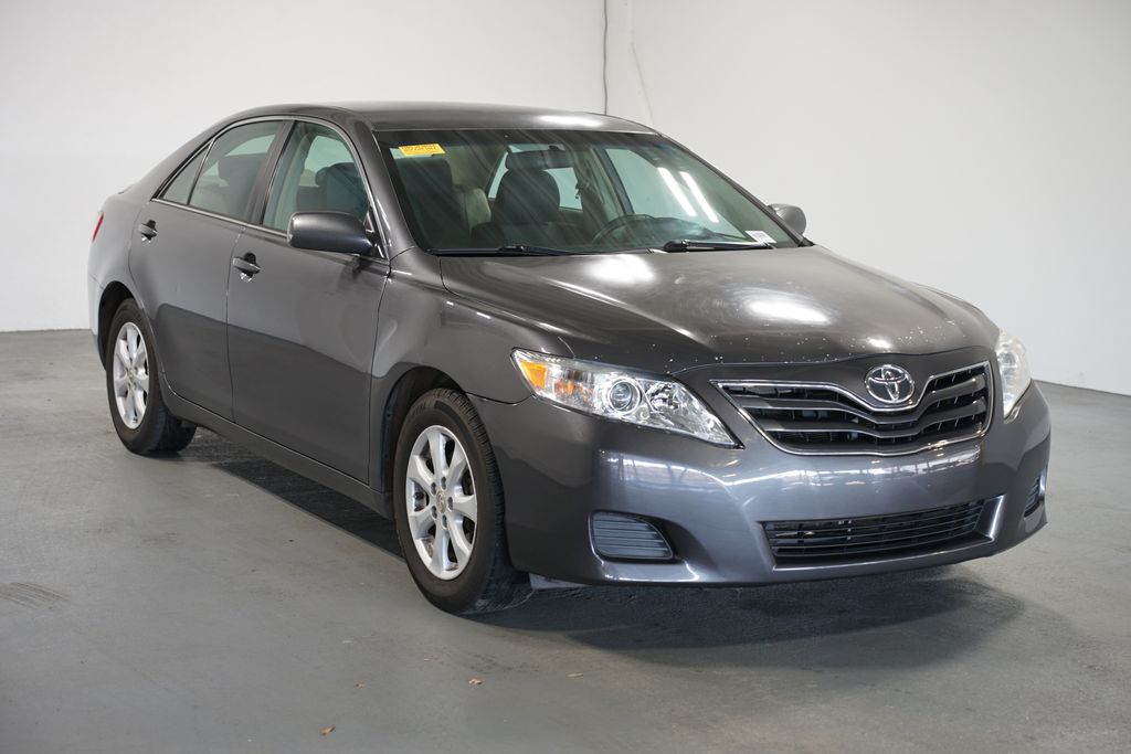 Thumbnail: 2011 Toyota Camry - 3