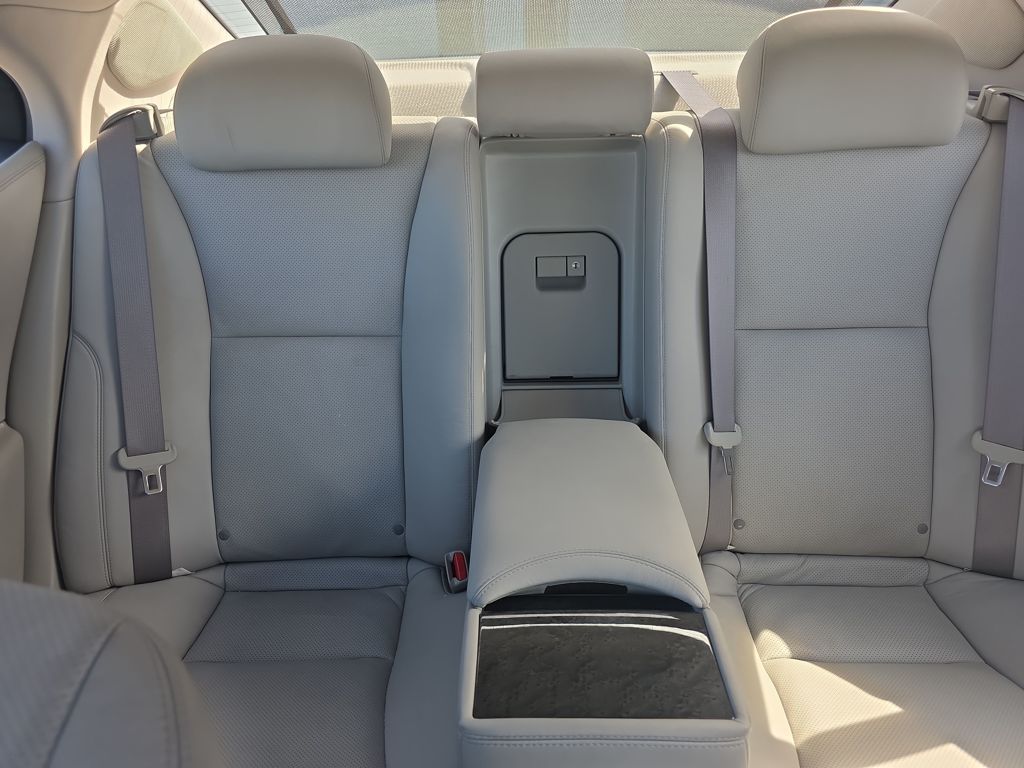 Used 2009  Lexus 460 image 43