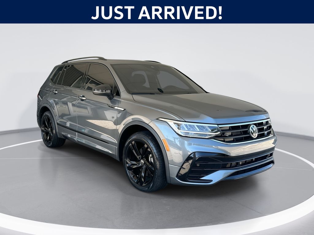 Platinum Gray Metallic 2024 Volkswagen Tiguan SUV / Crossover Front-Wheel Drive 8-Speed Automatic