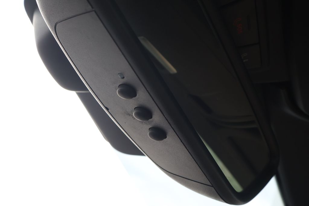 Thumbnail: 2016 Mercedes-Benz SLK - 30