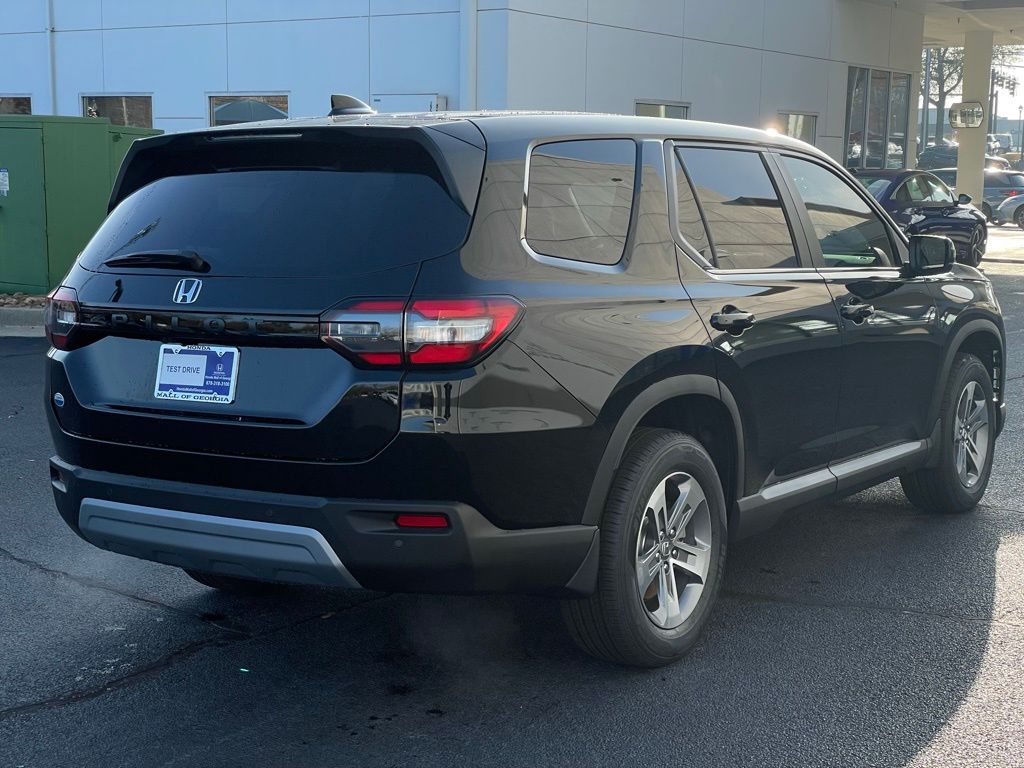 2025 Honda Pilot EX-L 6