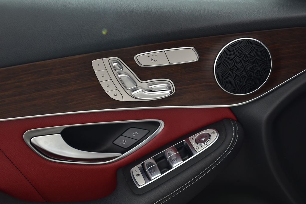 Thumbnail: 2022 Mercedes-Benz GLC - 12