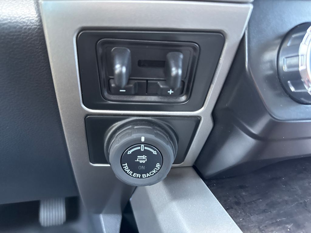 Used 2022 Gray Ford Lariat image 23