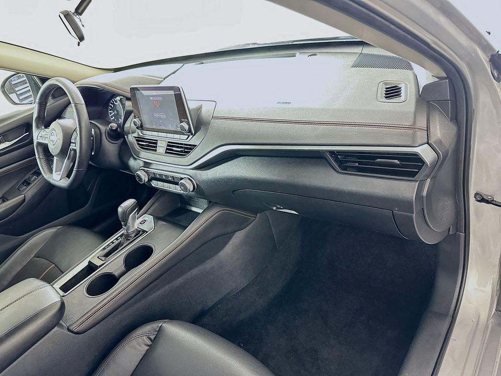 Thumbnail: 2020 Nissan Altima - 27