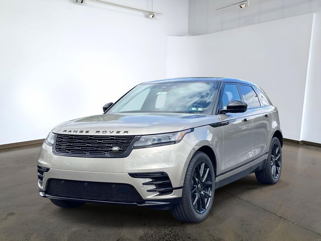 2026 Land Rover Range Rover Velar Dynamic SE