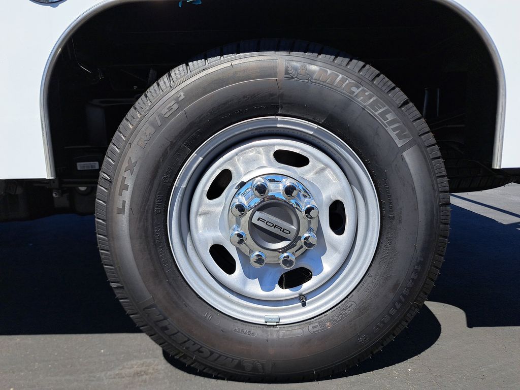 2025 Ford F-250 Super Duty XL