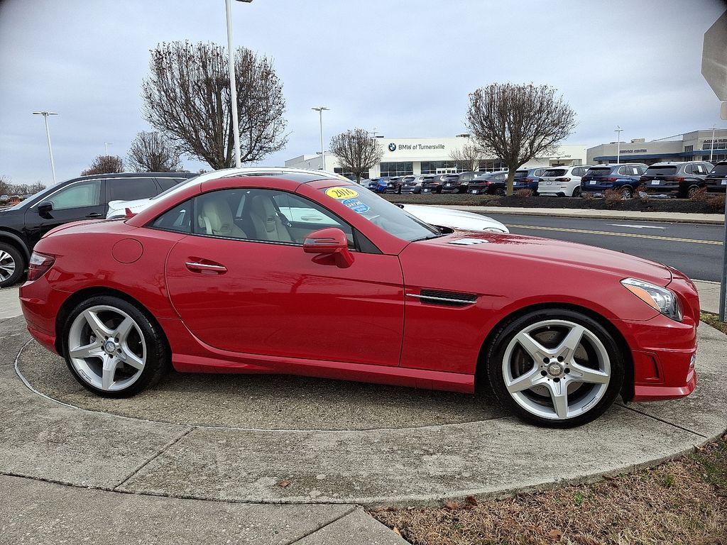 Thumbnail: 2016 Mercedes-Benz SLK - 7