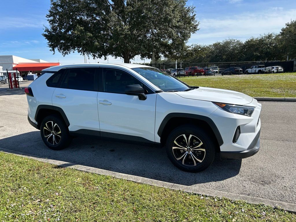 Thumbnail: 2022 Toyota RAV4 - 7