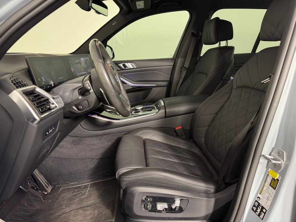Thumbnail: 2024 BMW X5 - 11