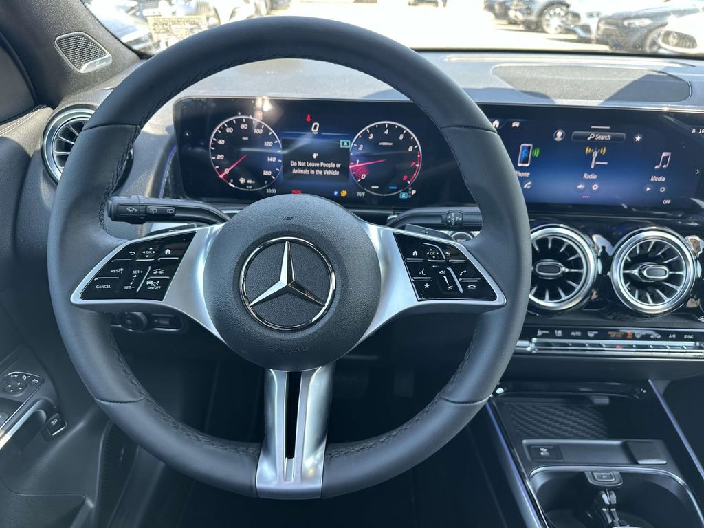 2024 Mercedes-Benz GLB 250 9