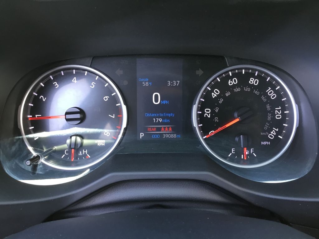 2021 Toyota RAV4 LE 17