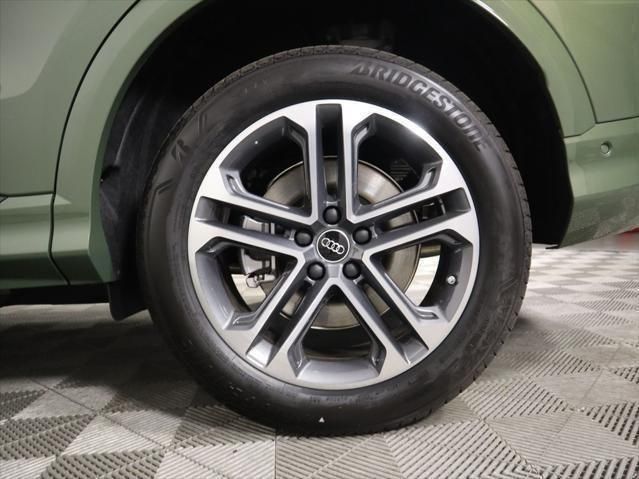 Thumbnail: 2025 Audi Q5 - 32