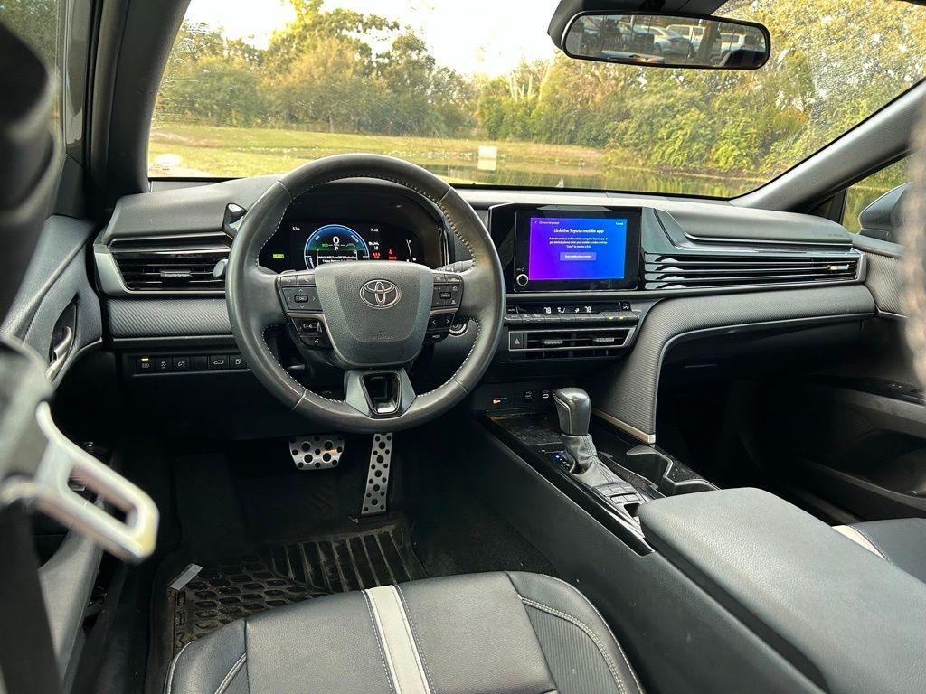 Thumbnail: 2025 Toyota Camry - 11