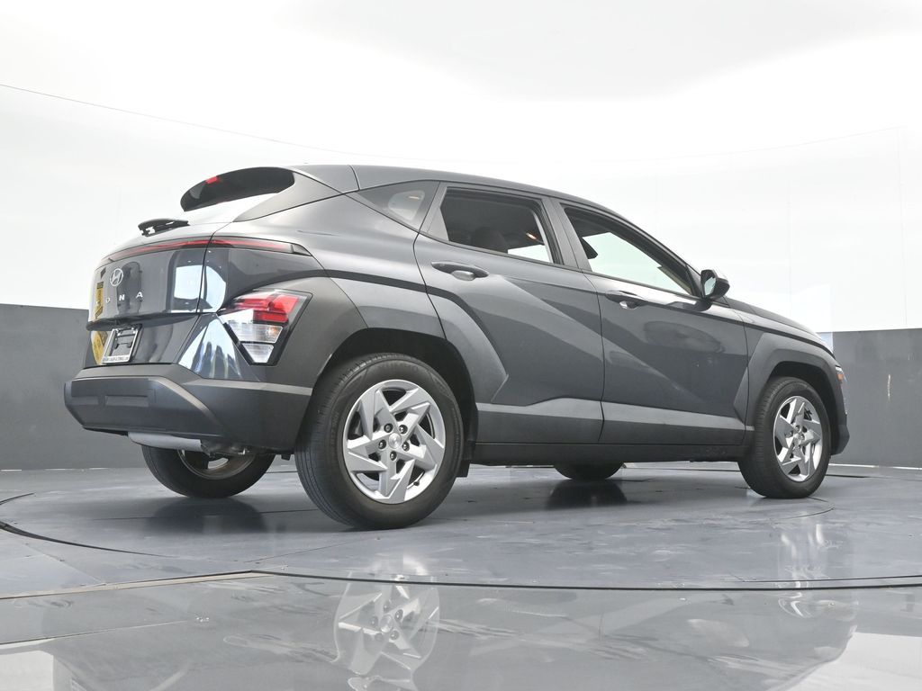 Used 2024 Ecotronic Gray Pearl Hyundai SE image 62