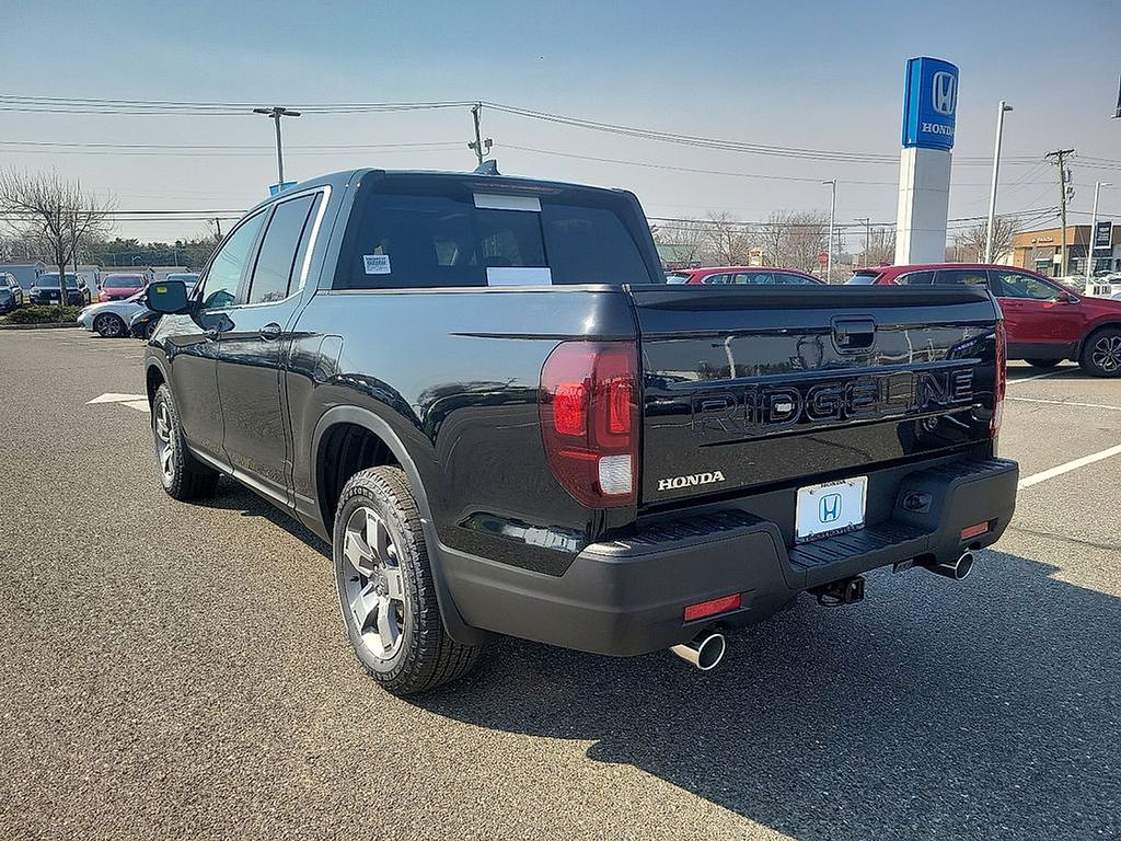 Thumbnail: 2025 Honda Ridgeline - 3